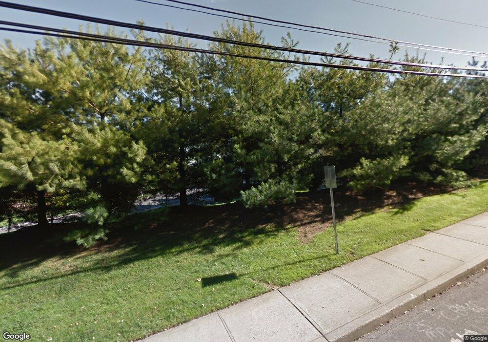 13 Crestview Ln, Danbury, CT 06810 - photo 1