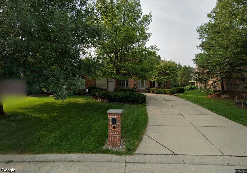 3661 Hollenshade Dr, Rochester Hills, MI 48306 - photo 1