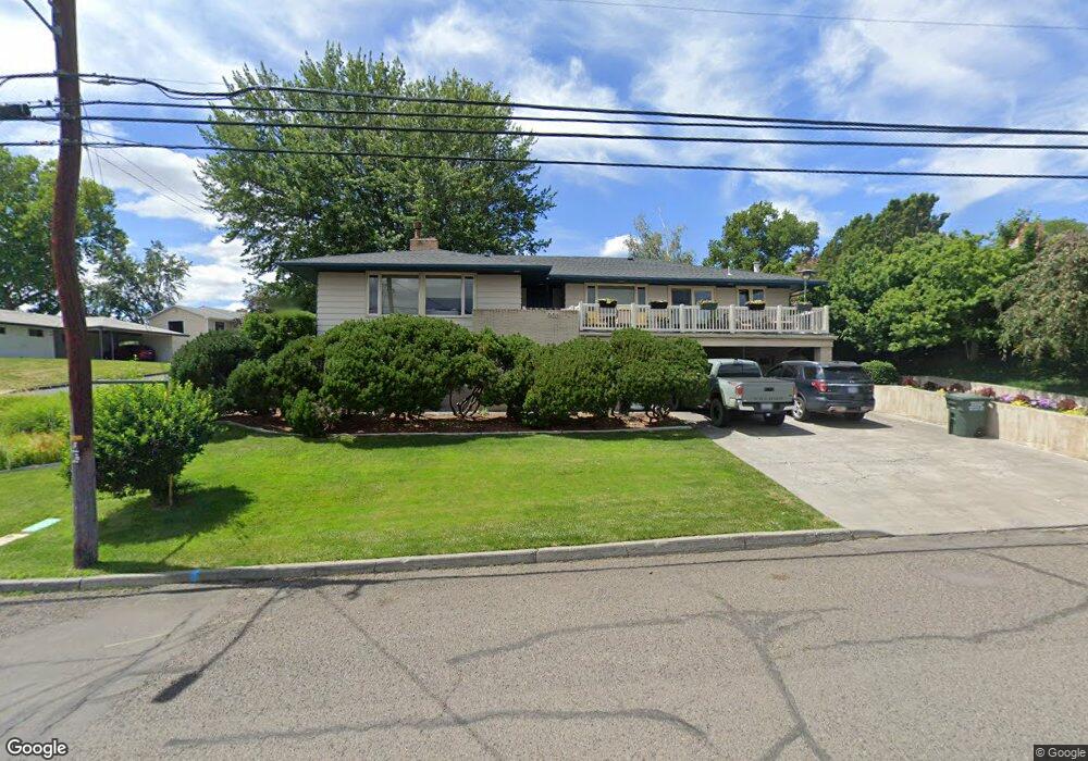 903 NW 12th St, Pendleton, OR 97801 - photo 1