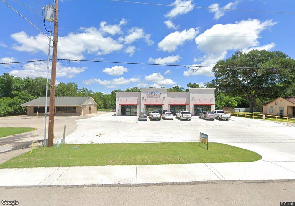 2106 N Center St, Bonham, TX 75418 - photo 1