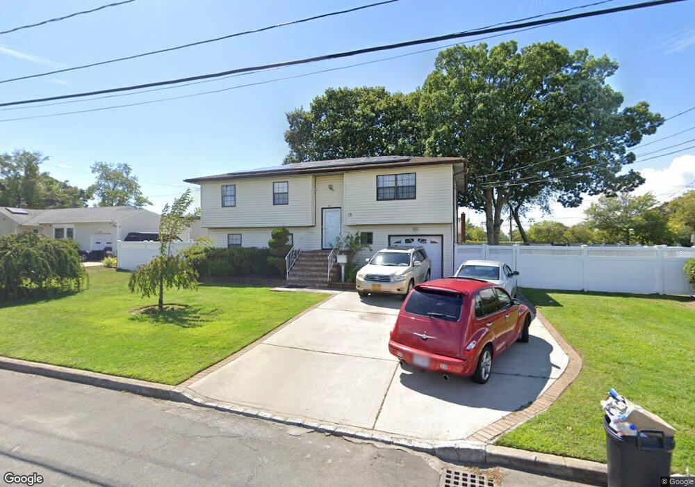 19 Tenety Ave, Lindenhurst, NY 11757 - photo 1