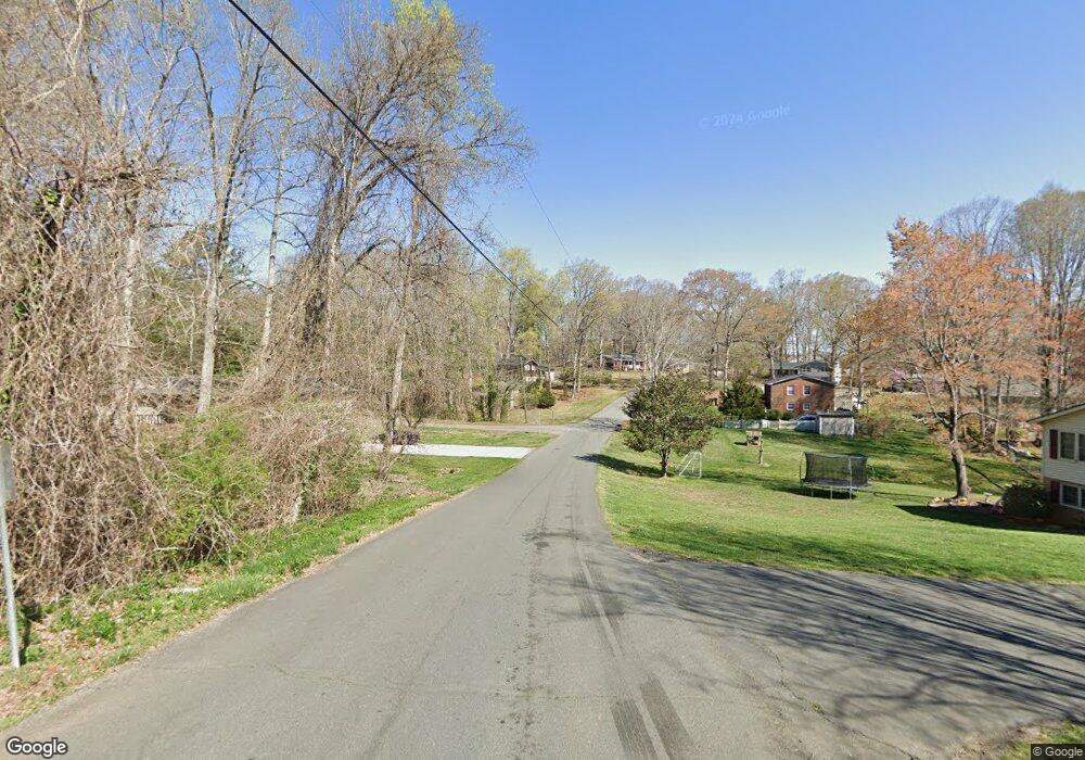 909 N Garden Ave, Siler City, NC 27344 - photo 1