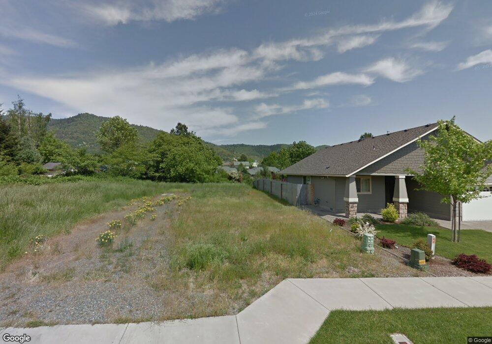 2201 NW Kip Ln, Grants Pass, OR 97526 - photo 1