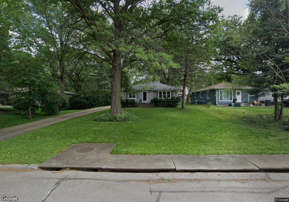 1621 Pin Oak Dr, Cedar Falls, IA 50613 - photo 1