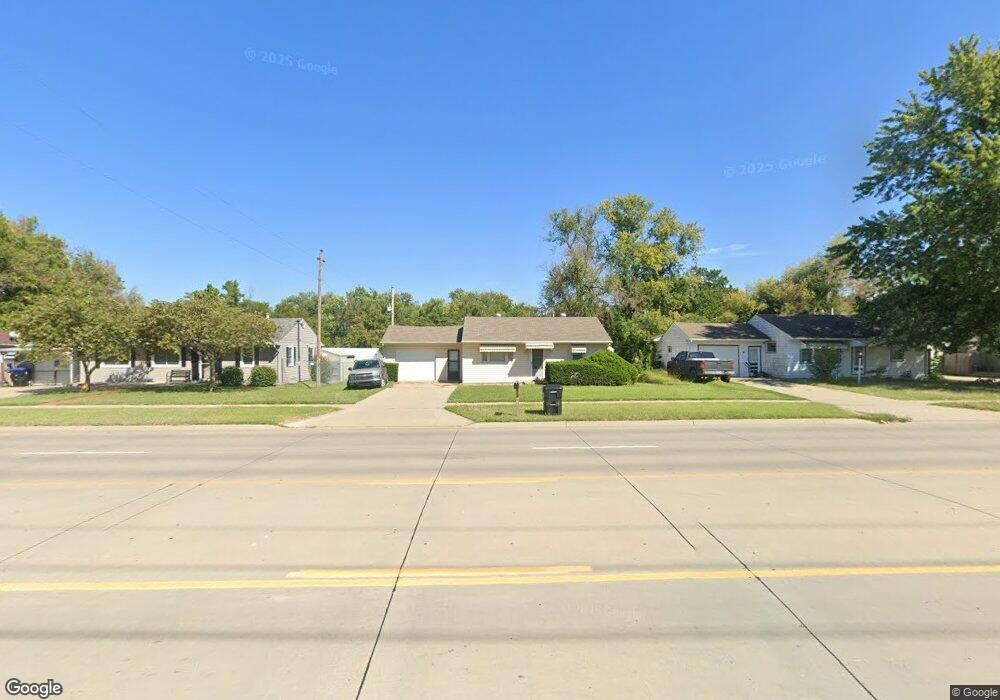 218 SW MacVicar Ave, Topeka, KS 66606 - photo 1