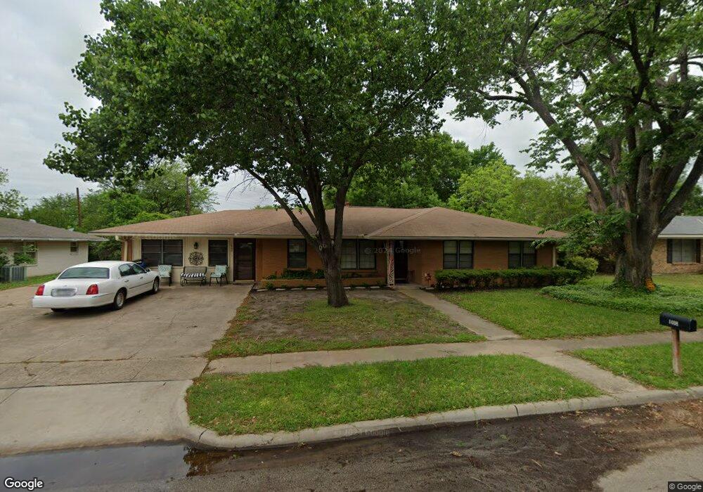 1408 Hillcrest St, Ennis, TX 75119 - photo 1