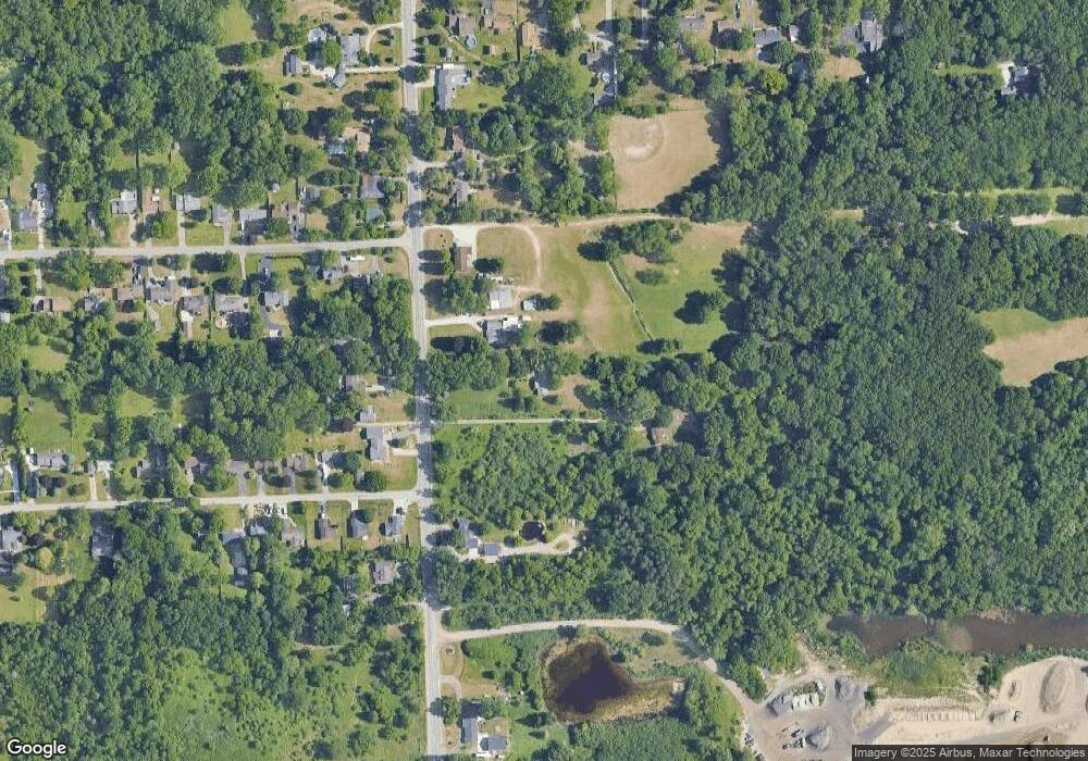 747 S Hospital Rd, Waterford, MI 48327 - photo 1