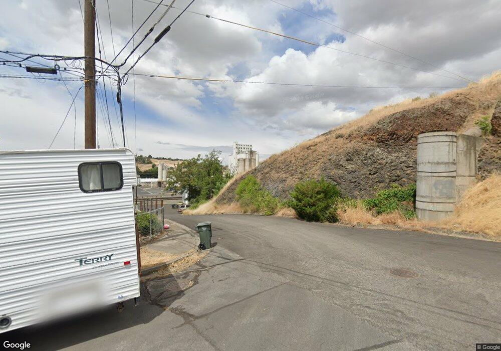 508 1/2 SE 4th St, Pendleton, OR 97801 - photo 1