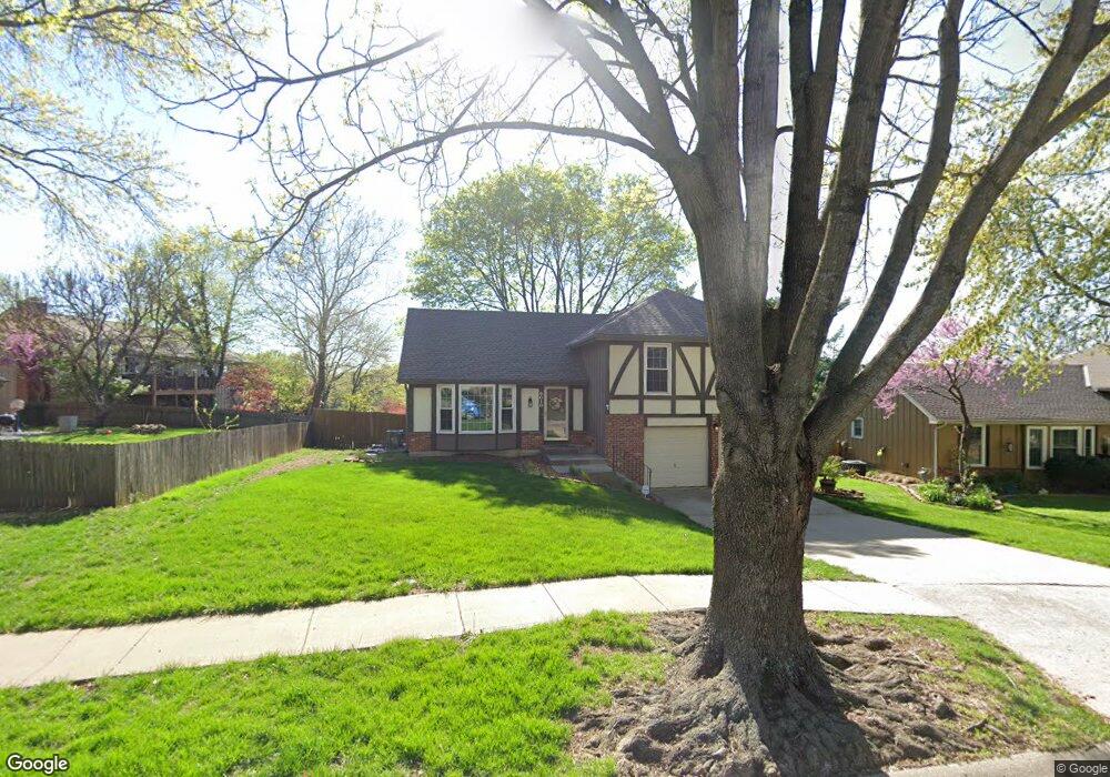 8010 Haskins St, Lenexa, KS 66215 - photo 1