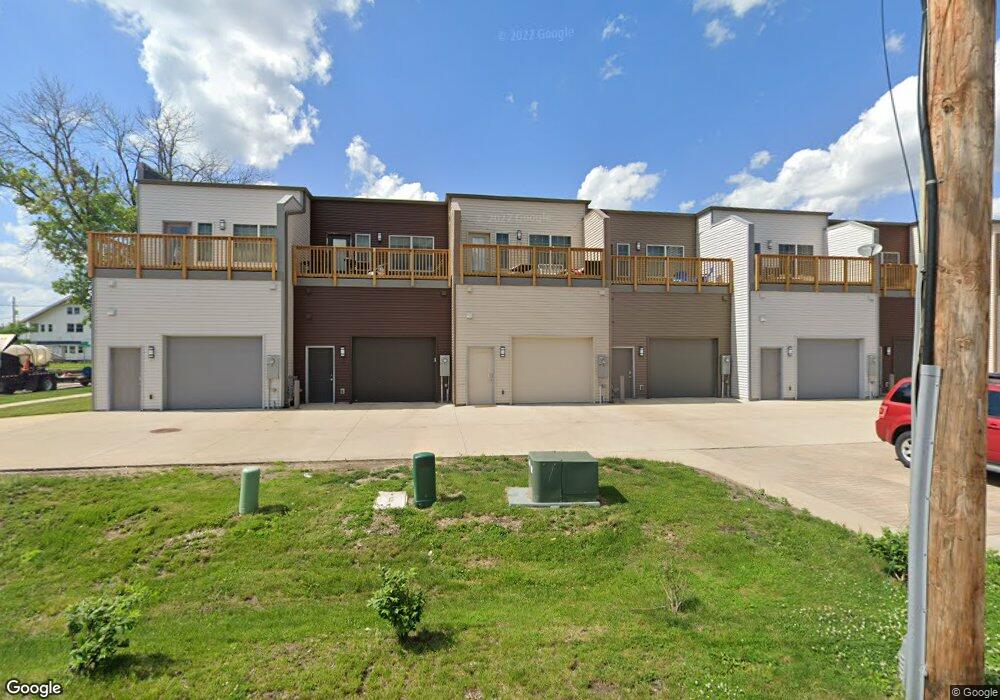 457 2nd Ave SW, Cedar Rapids, IA 52404 - photo 1