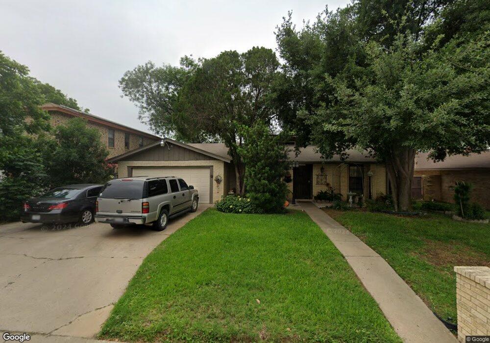 1409 Wildrose Ln, Laredo, TX 78041 - photo 1