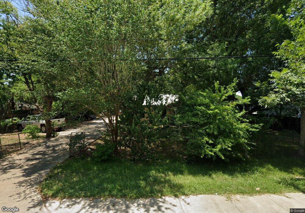 2224 N Austin Ave, Pearland, TX 77581 - photo 1