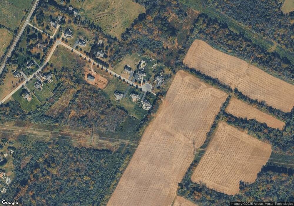 152 Holly Ln, Flemington, NJ 08822 - photo 1