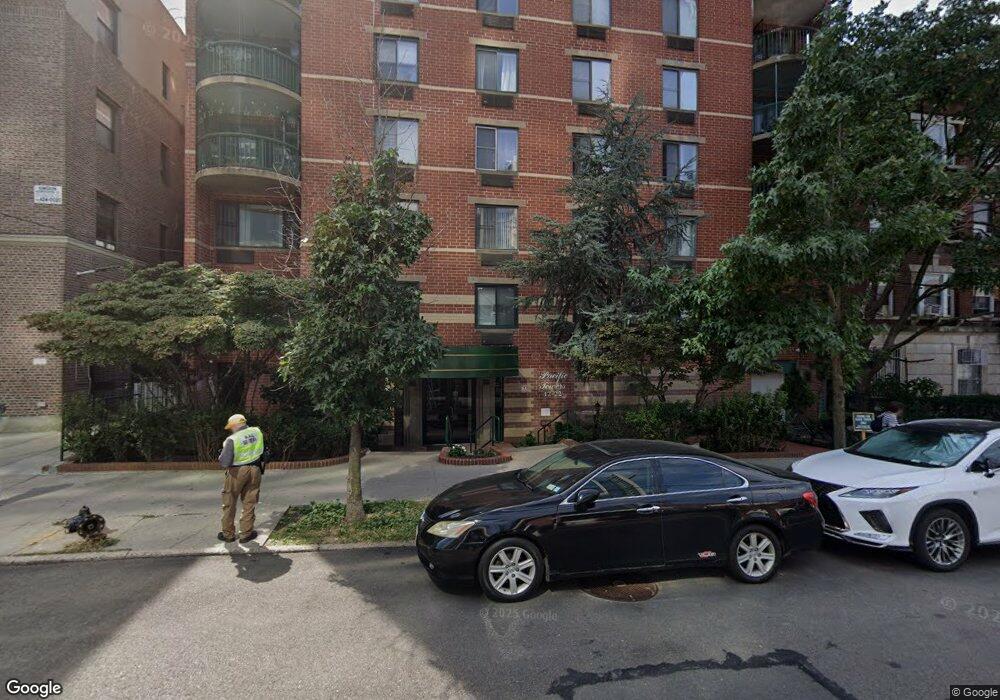 42-22 Union St unit 2A, Flushing, NY 11355 - photo 1