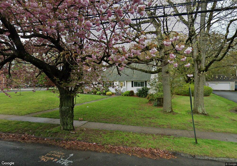 1435 Huntington Rd, Stratford, CT 06614 - photo 1