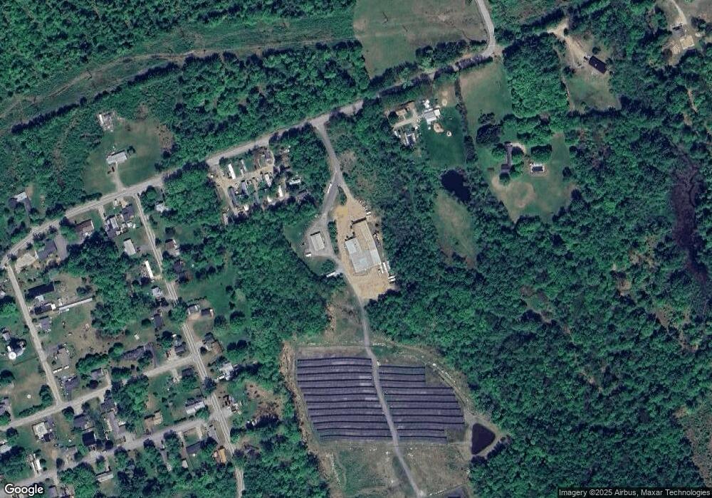 293 Sanborn St, Franklin, NH 03235 - photo 1