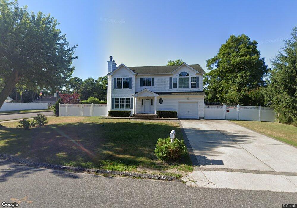 290 Clarice Blvd, Holbrook, NY 11741 - photo 1