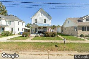 306 1st St NW, Elkader, IA 52043
