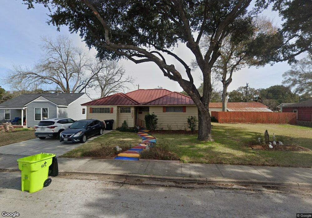 1207 Ward St, Rosenberg, TX 77471 - photo 1