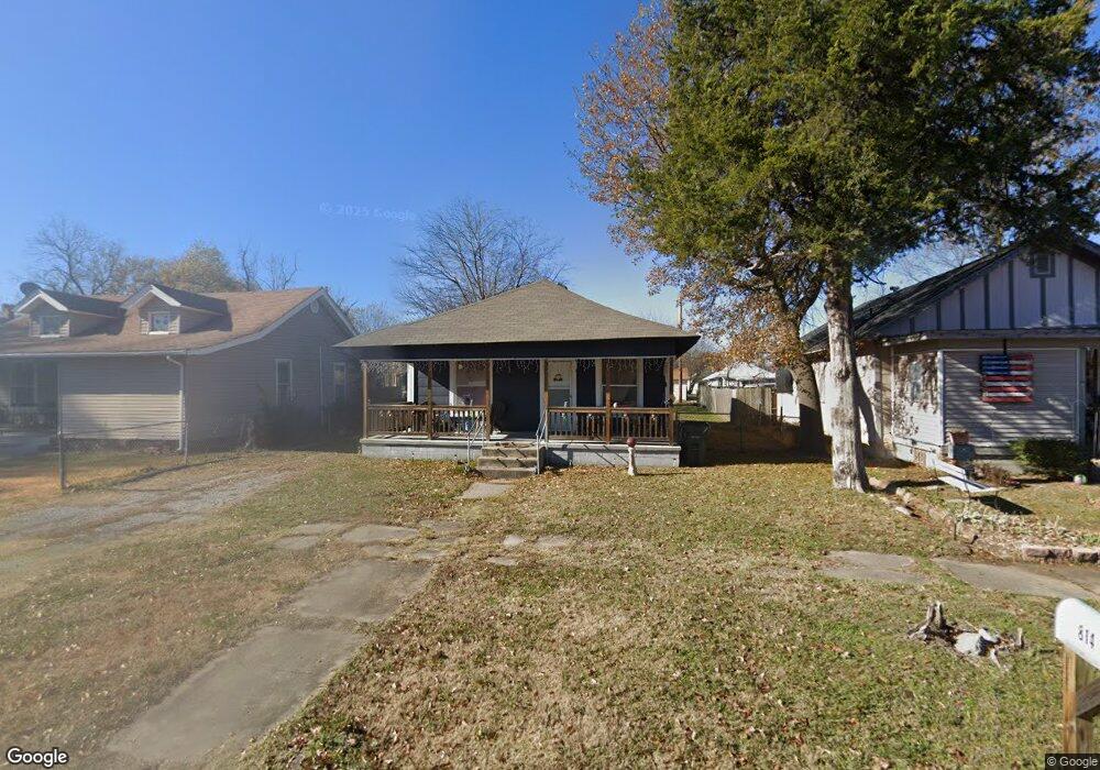 814 N Collins Ave, Okmulgee, OK 74447 - photo 1