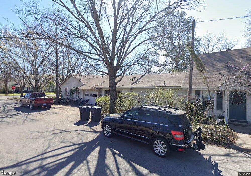 402 Bellevue Dr, Cleburne, TX 76033 - photo 1