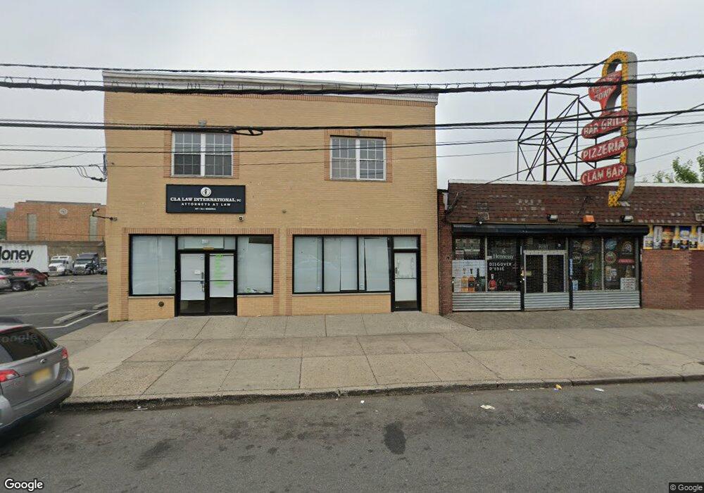 285 Scotland Rd, Orange, NJ 07050 - photo 1