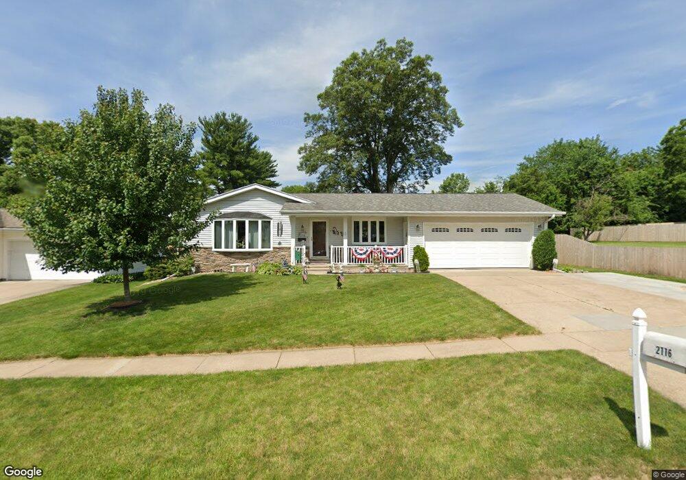 2116 Balsam Dr SW, Cedar Rapids, IA 52404 - photo 1