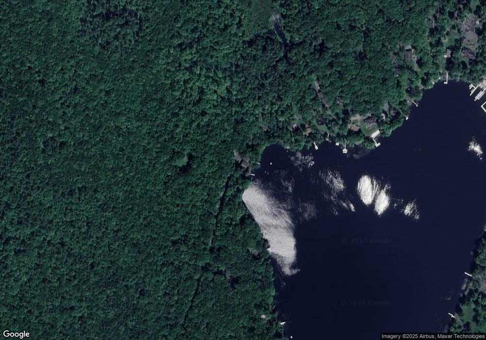 452 W Shore Dr, Hawley, PA 18428 - photo 1