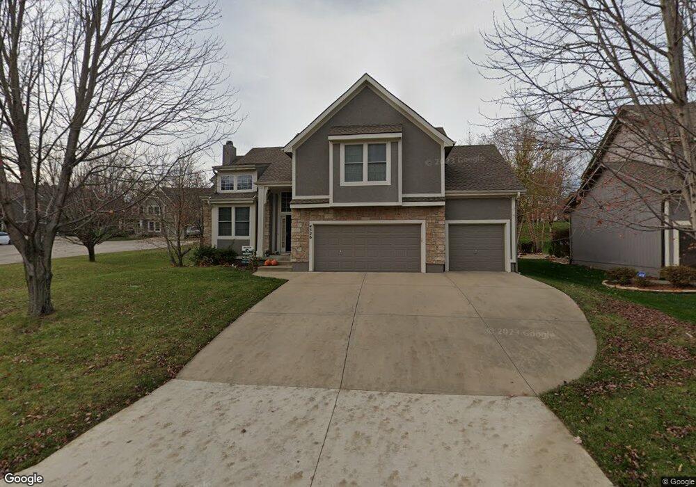 4526 Grove St, Shawnee, KS 66226 - photo 1