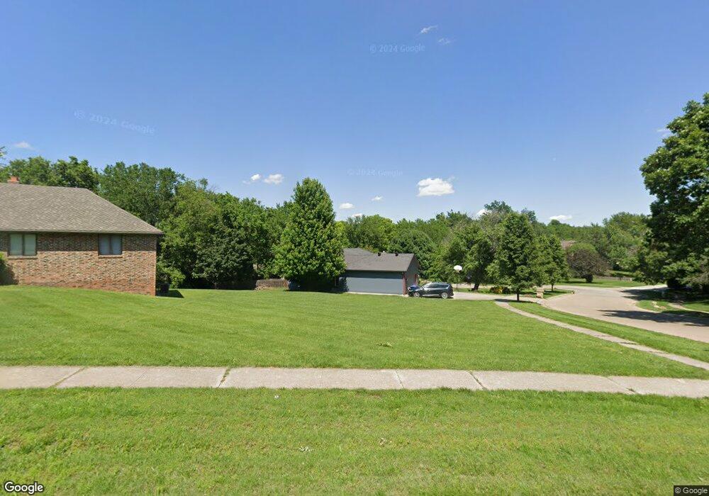 2300 SW 34th St, Topeka, KS 66611 - photo 1