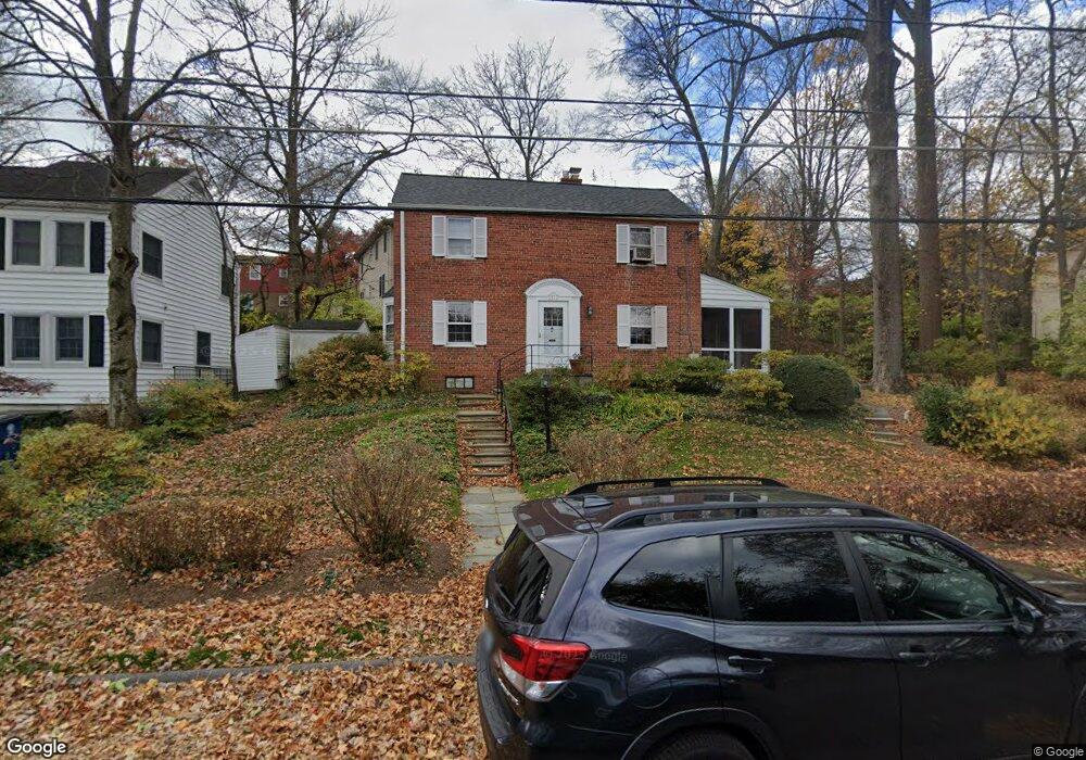 3514 Inverness Dr, Chevy Chase, MD 20815 - photo 1
