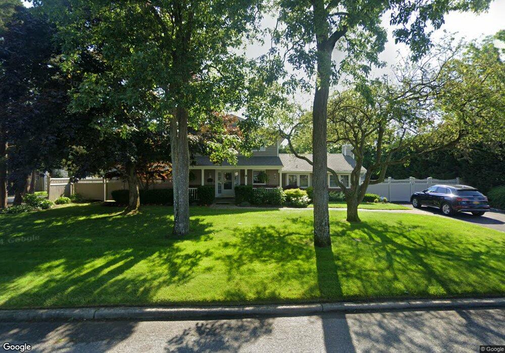 9 Palmer Dr, Sayville, NY 11782 - photo 1