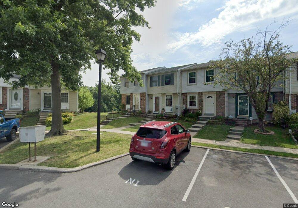 5916 Rowanberry Dr, Elkridge, MD 21075 - photo 1