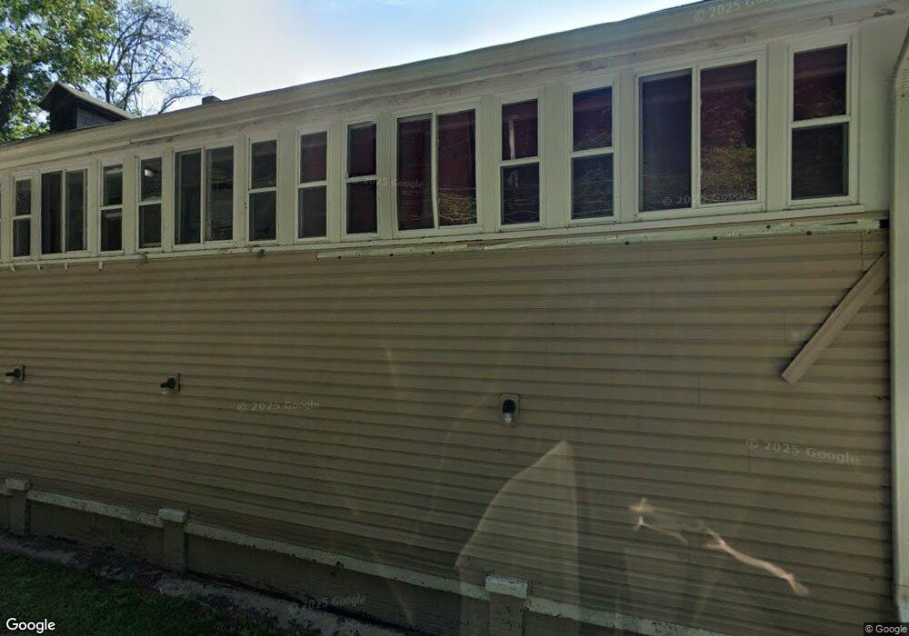 831 S Delaware Dr, Easton, PA 18042 - photo 1