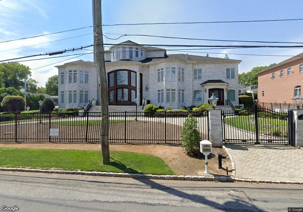 146 Benedict Rd, Staten Island, NY 10304 - photo 1