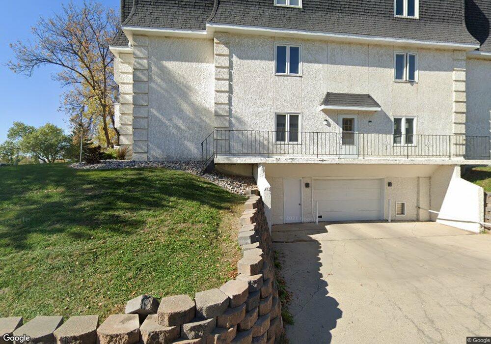 815 Duke Dr unit 431, Grand Forks, ND 58201 - photo 1