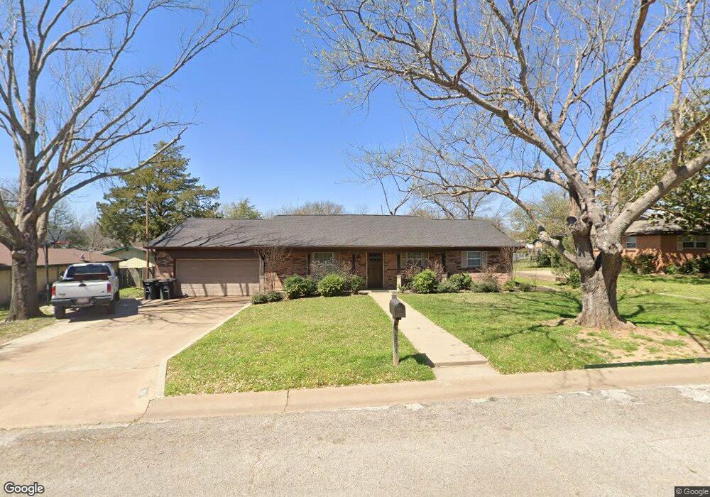 1234 Hilltop Dr, Cleburne, TX 76033 - photo 1