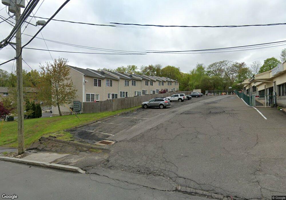 135 Bucks Hill Rd unit 18, Waterbury, CT 06704 - photo 1