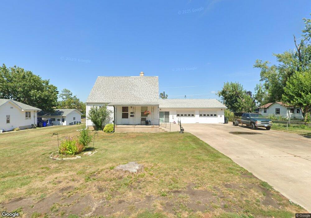 1318 18th Ave SW, Cedar Rapids, IA 52404 - photo 1