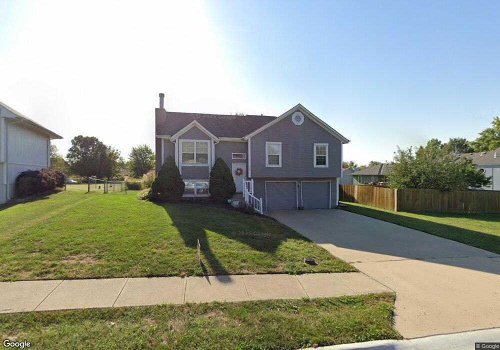 507 S Pelham Path, Raymore, MO 64083 - photo 1