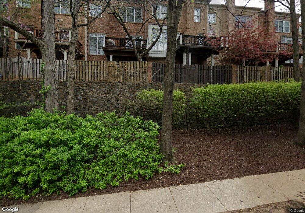 4670 Kell Ln, Alexandria, VA 22311 - photo 1