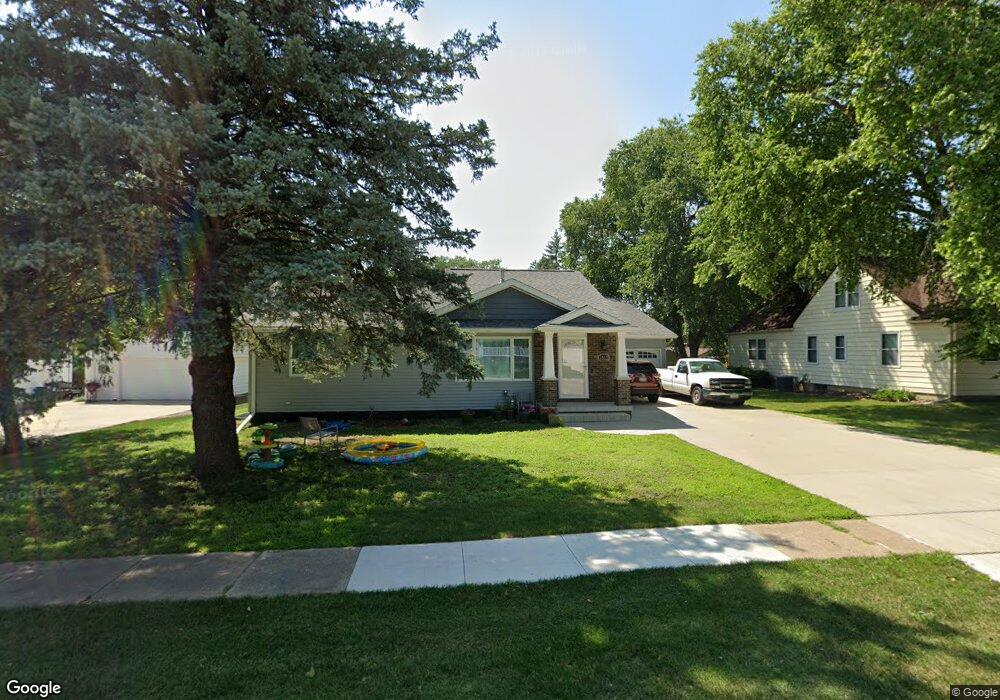 3515 Mcclain Dr, Cedar Falls, IA 50613 - photo 1