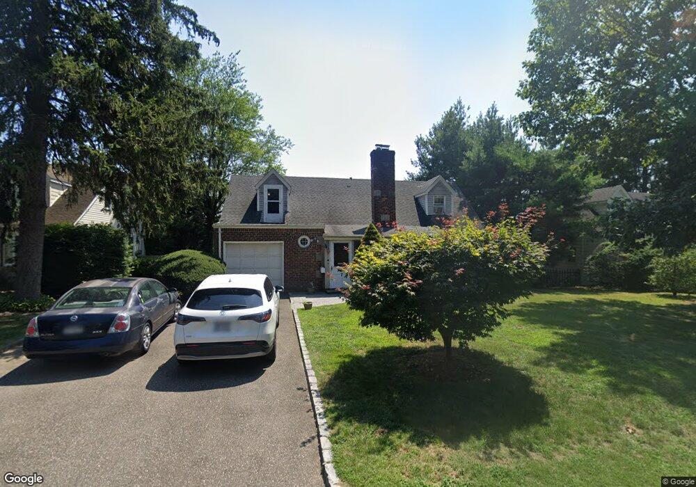 7 Salem Way, Glen Head, NY 11545 - photo 1