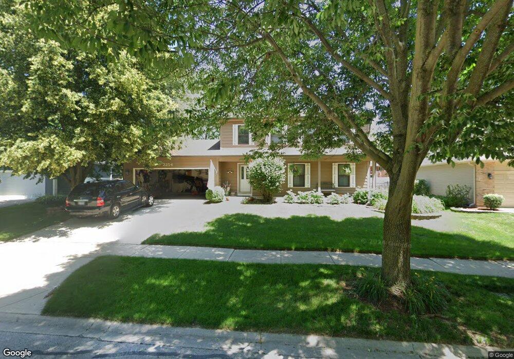 2254 Keim Rd, Naperville, IL 60565 - photo 1