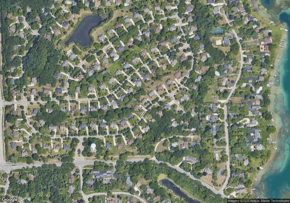 2858 West Bloomfield Oaks Dr, West Bloomfield, MI 48324 - photo 1