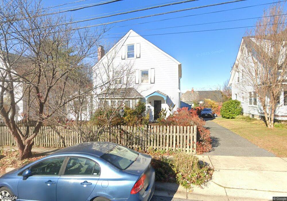 4703 Chestnut St, Bethesda, MD 20814 - photo 1