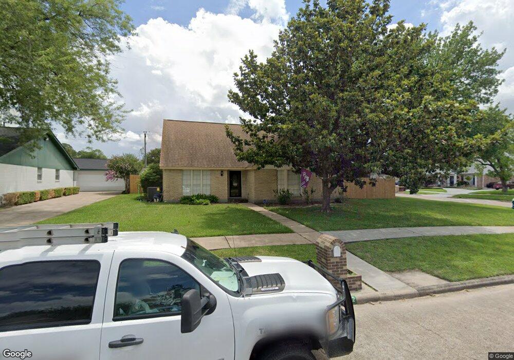 7702 Maple Tree Dr, Houston, TX 77088 - photo 1