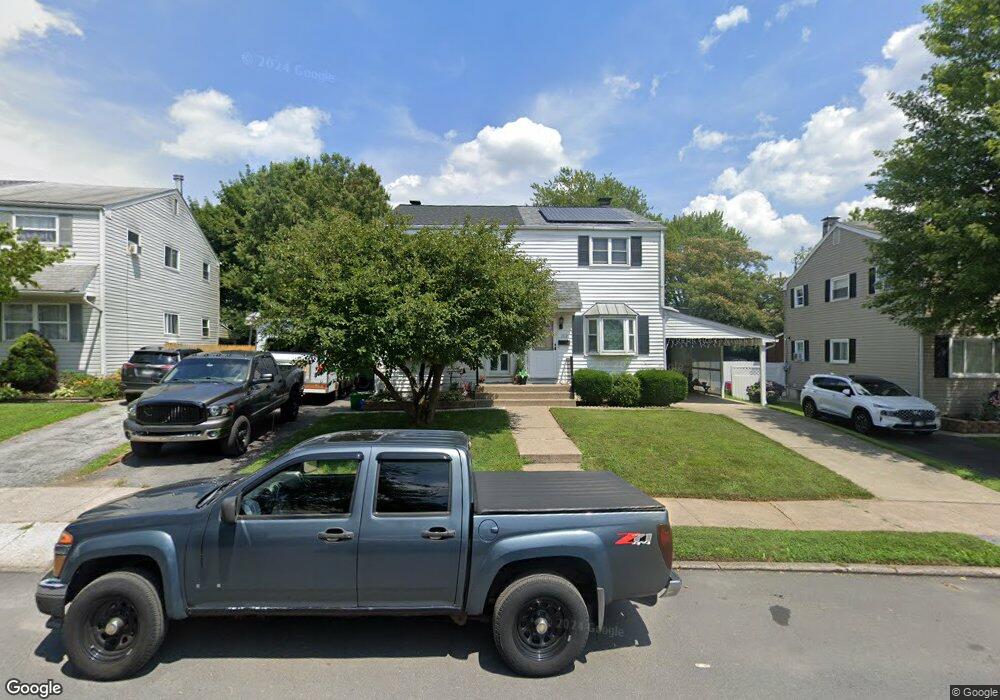 1314 Greenview Dr, Bethlehem, PA 18018 - photo 1