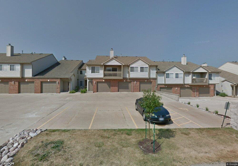 4583 N Thornhill Dr unit 205B, Peoria, IL 61615 - photo 1