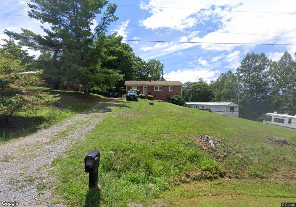 595 Price Hairston St, Martinsville, VA 24112 - photo 1